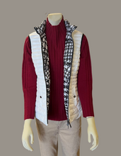 Load image into Gallery viewer, BARBARA LEBEK Down FREE White Reversible Vest
