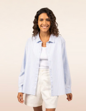Load image into Gallery viewer, SAINT JAMES Myriam Classic Shirt
