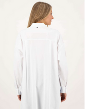 Load image into Gallery viewer, SE - JUST WHITE  Oversize Shirt
